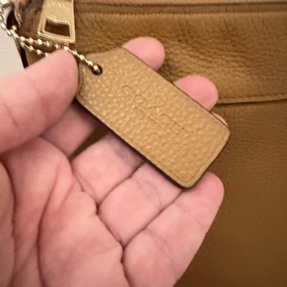 Coach Paxton Duffle Pebbled Leather Convertible Chain Strap Shoulder Bag Tan Cam